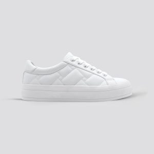 Lace-up sneaker with Quilted Detail